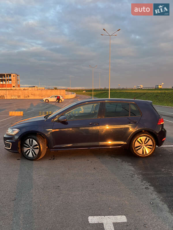 Хетчбек Volkswagen e-Golf 2017 в Львові