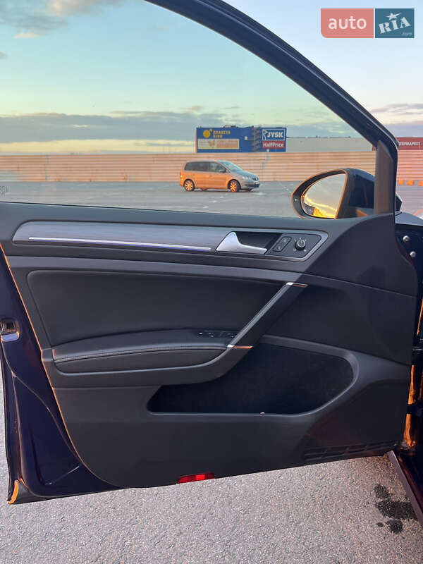 Хетчбек Volkswagen e-Golf 2017 в Львові