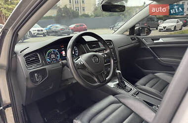 Хетчбек Volkswagen e-Golf 2020 в Житомирі