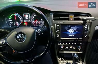 Хетчбек Volkswagen e-Golf 2015 в Дрогобичі