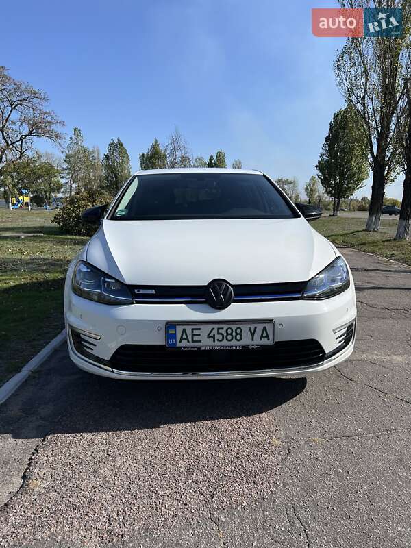 Хэтчбек Volkswagen e-Golf 2020 в Каменском