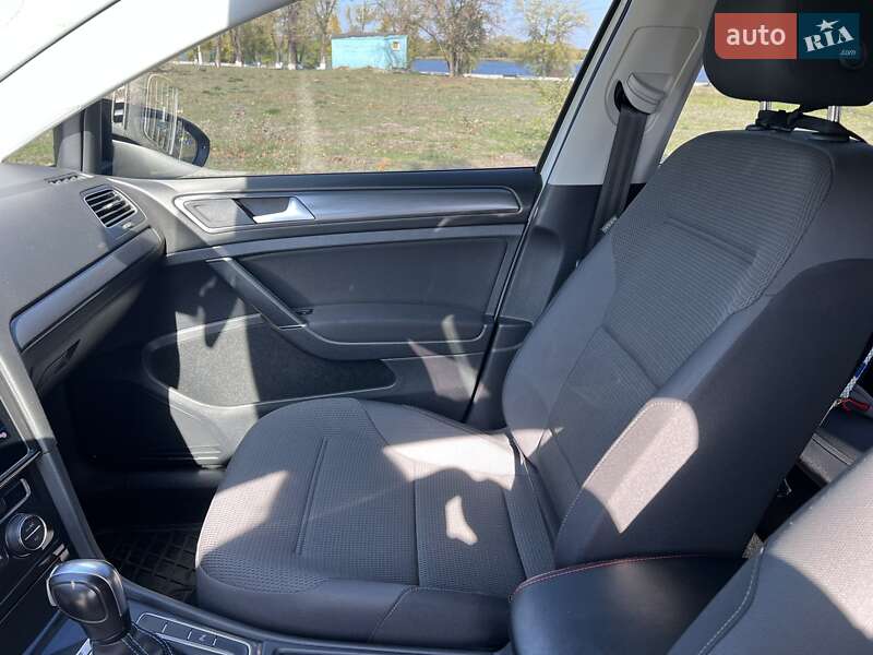 Хэтчбек Volkswagen e-Golf 2020 в Каменском