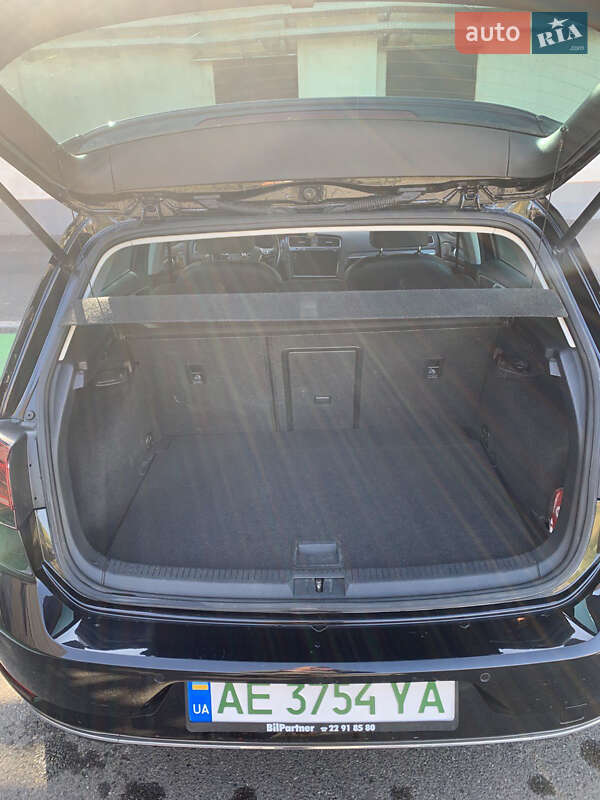 Хетчбек Volkswagen e-Golf 2017 в Кривому Розі