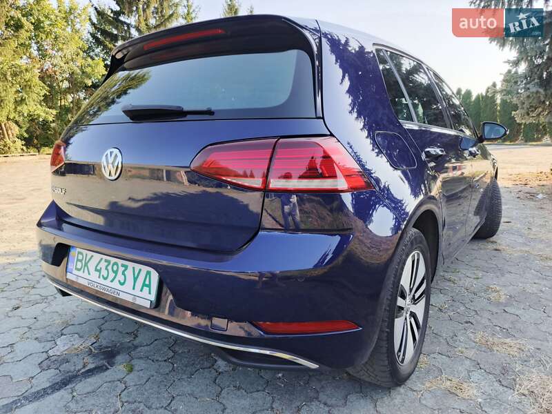 Хэтчбек Volkswagen e-Golf 2018 в Дубно