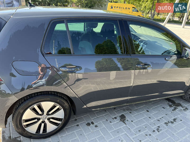 Хетчбек Volkswagen e-Golf 2020 в Радивиліві