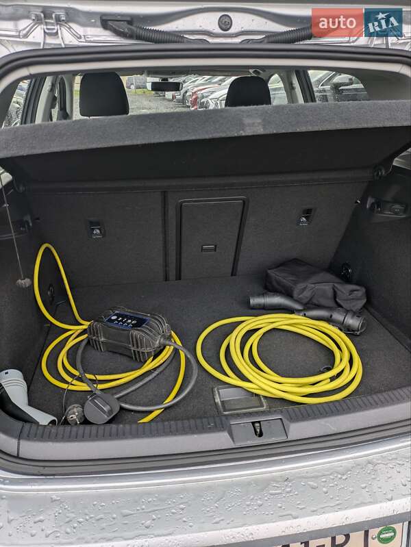 Хетчбек Volkswagen e-Golf 2020 в Львові