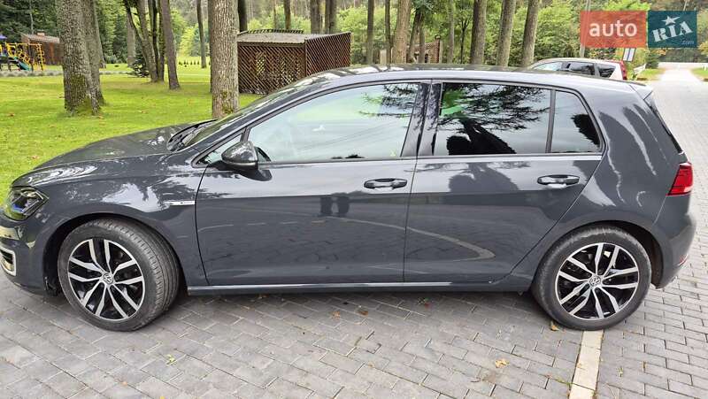 Хэтчбек Volkswagen e-Golf 2020 в Шепетовке