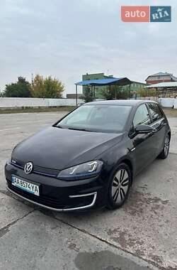 Хэтчбек Volkswagen e-Golf 2014 в Киеве