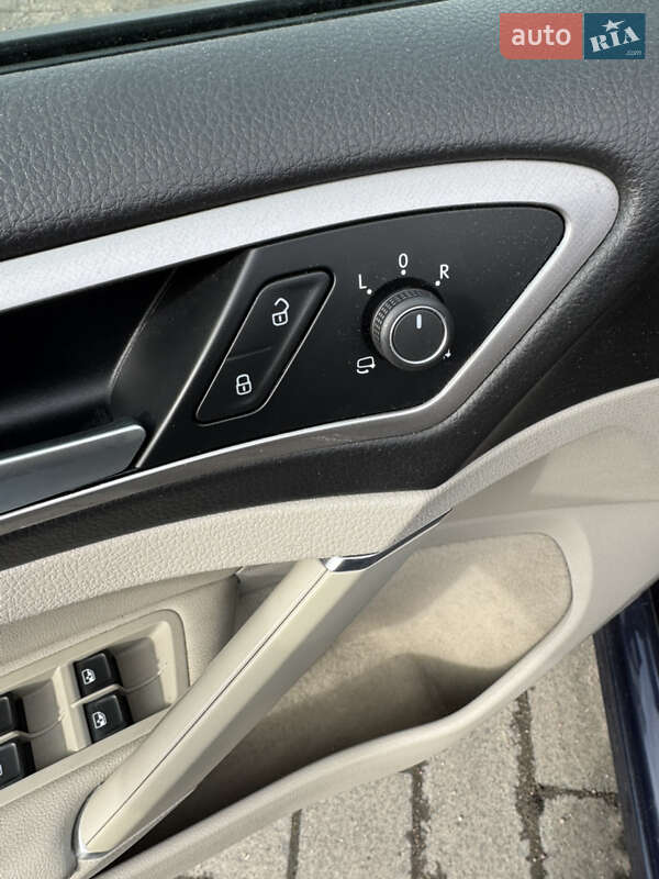 Хэтчбек Volkswagen e-Golf 2016 в Житомире