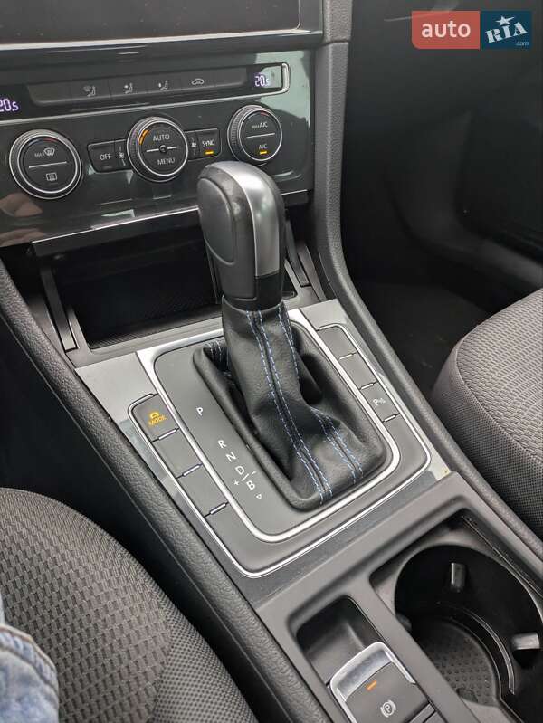 Хетчбек Volkswagen e-Golf 2020 в Львові