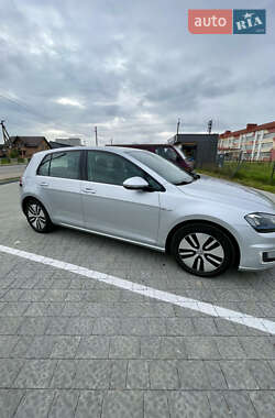 Хетчбек Volkswagen e-Golf 2015 в Львові