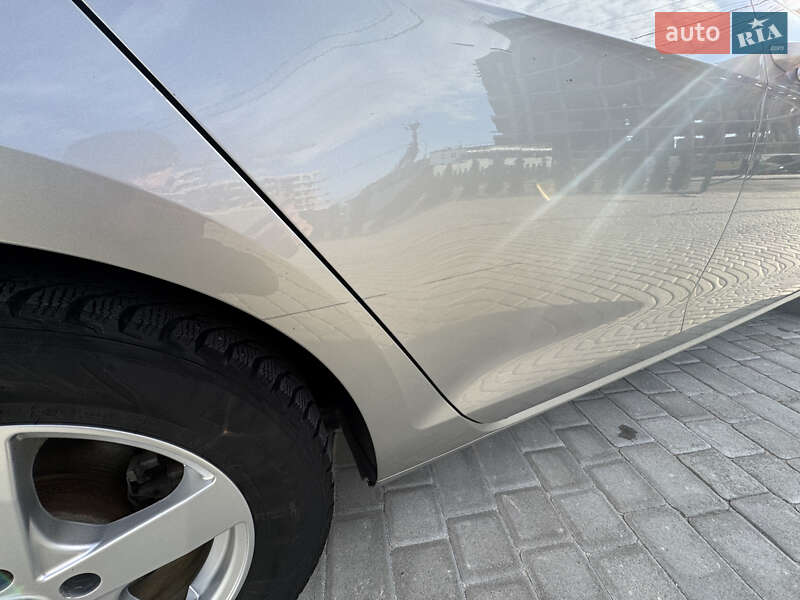 Хэтчбек Volkswagen e-Golf 2016 в Львове