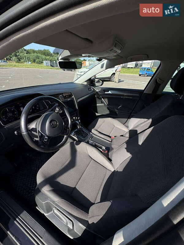 Хэтчбек Volkswagen e-Golf 2019 в Ровно