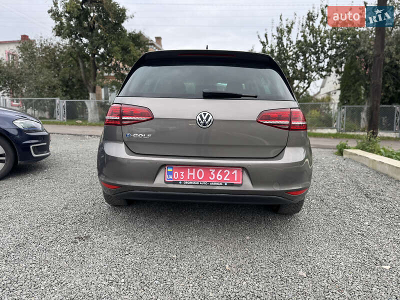 Хетчбек Volkswagen e-Golf 2015 в Рівному