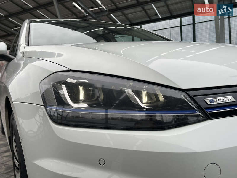 Хетчбек Volkswagen e-Golf 2014 в Львові