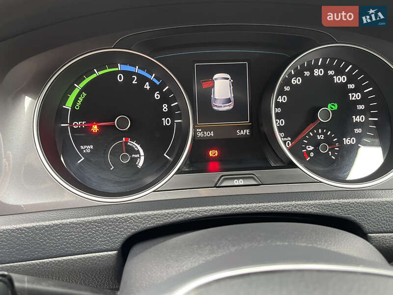 Хетчбек Volkswagen e-Golf 2014 в Львові