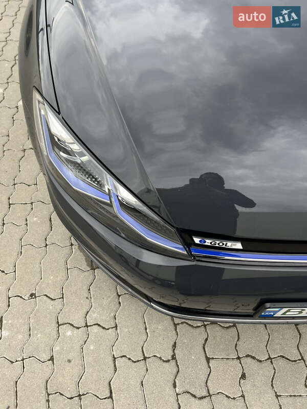 Хэтчбек Volkswagen e-Golf 2020 в Львове фото 22 Хэтчбек Volkswagen e-Golf 2020 в Львове