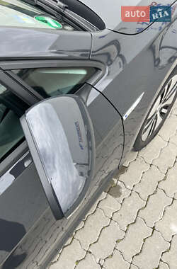 Хетчбек Volkswagen e-Golf 2020 в  фото 23 Хетчбек Volkswagen e-Golf 2020 в