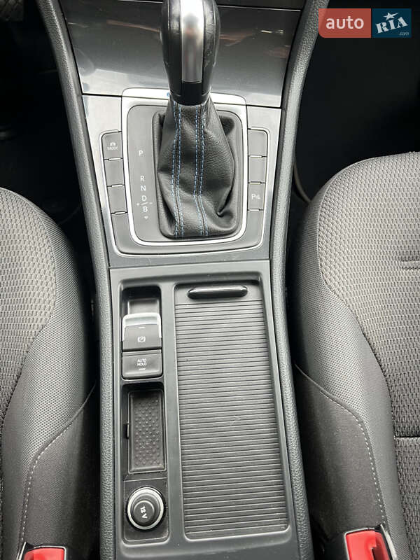 Хэтчбек Volkswagen e-Golf 2020 в Львове фото 30 Хэтчбек Volkswagen e-Golf 2020 в Львове