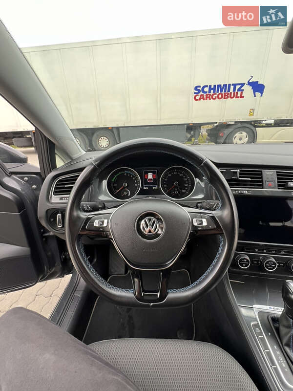 Хэтчбек Volkswagen e-Golf 2020 в Львове фото 41 Хэтчбек Volkswagen e-Golf 2020 в Львове