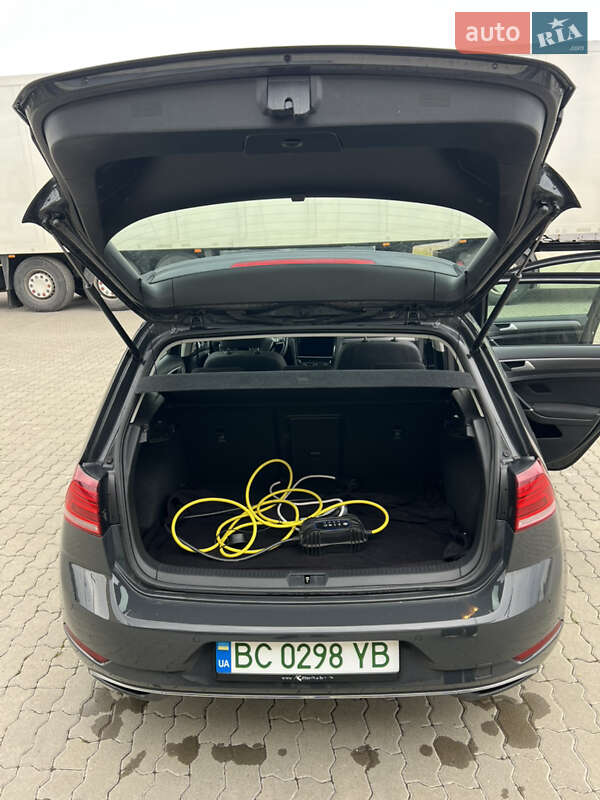 Хэтчбек Volkswagen e-Golf 2020 в Львове фото 49 Хэтчбек Volkswagen e-Golf 2020 в Львове