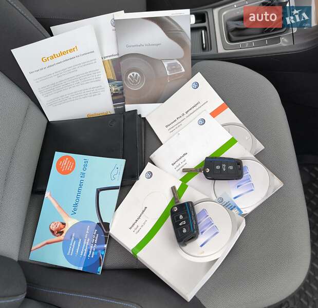 Хэтчбек Volkswagen e-Golf 2015 в Чернигове