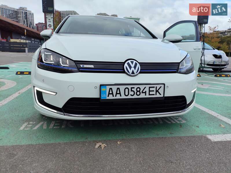 Хэтчбек Volkswagen e-Golf 2014 в Киеве фото Хэтчбек Volkswagen e-Golf 2014 в Киеве