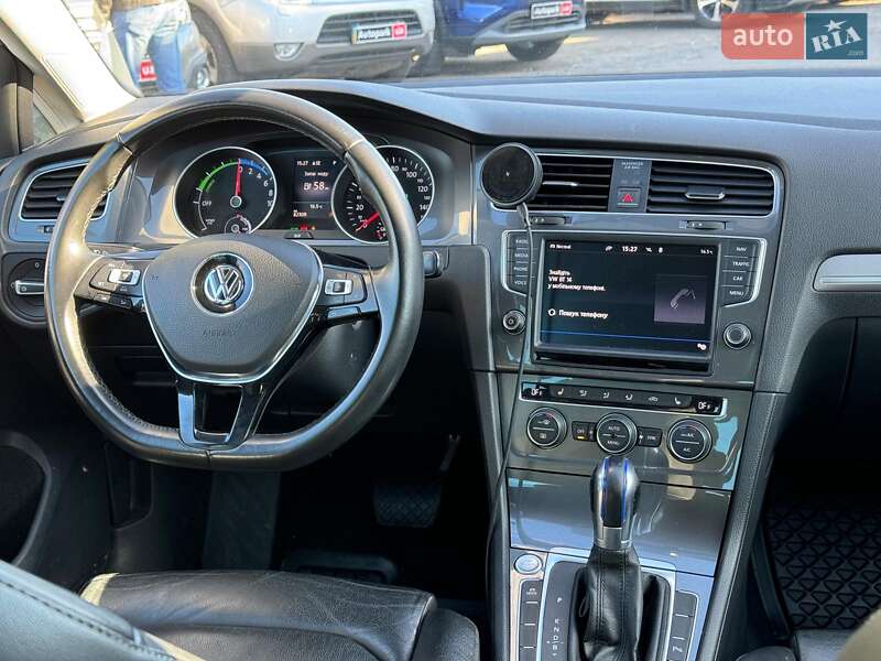 Хетчбек Volkswagen e-Golf 2016 в Вінниці