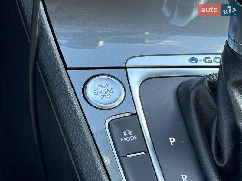 Хетчбек Volkswagen e-Golf 2016 в Вінниці