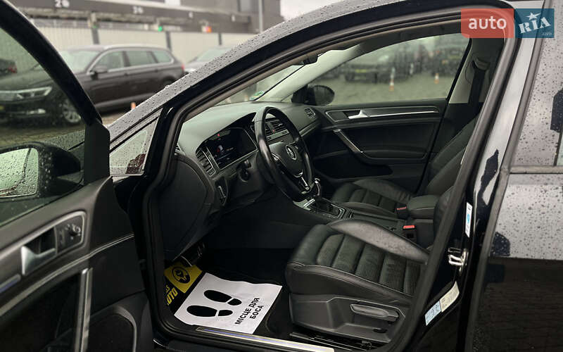 Хэтчбек Volkswagen e-Golf 2019 в Мукачево