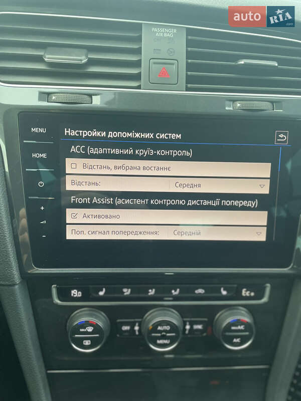 Хэтчбек Volkswagen e-Golf 2019 в Луцке