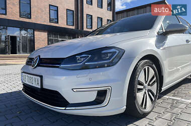 Хэтчбек Volkswagen e-Golf 2017 в Виннице