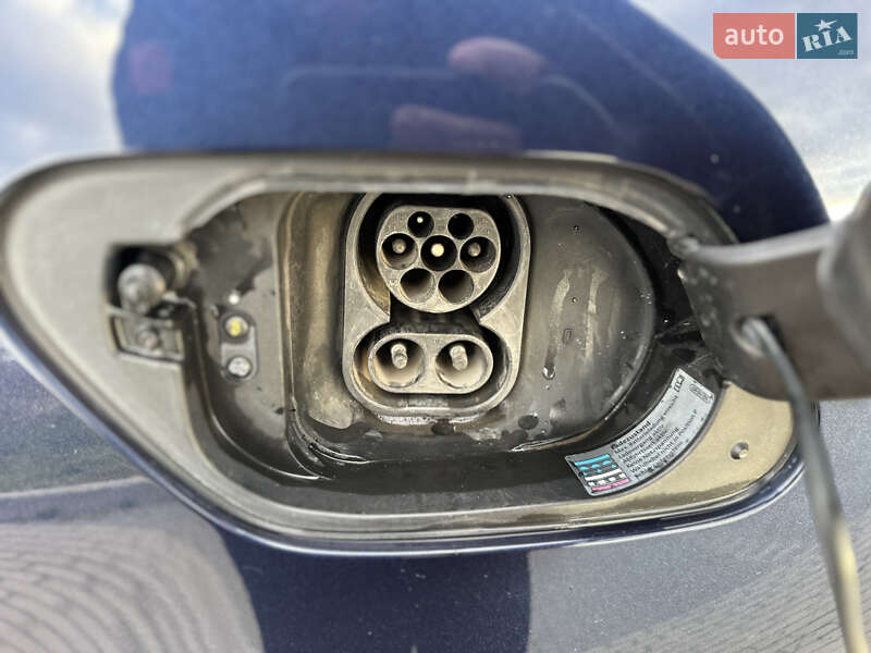 Хетчбек Volkswagen e-Golf 2015 в Рівному