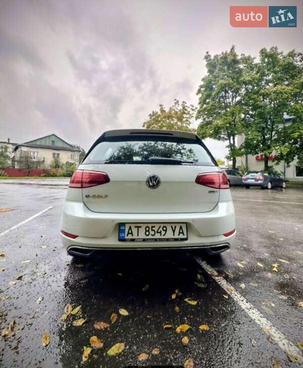 Хэтчбек Volkswagen e-Golf 2017 в Кривом Роге