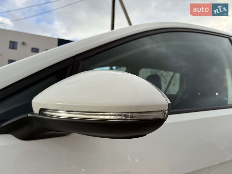 Хетчбек Volkswagen e-Golf 2018 в Рівному