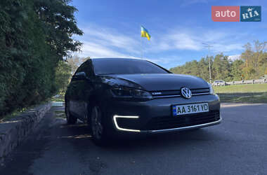 Хэтчбек Volkswagen e-Golf 2017 в 
