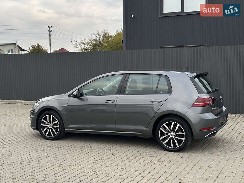Хэтчбек Volkswagen e-Golf 2019 в Ужгороде