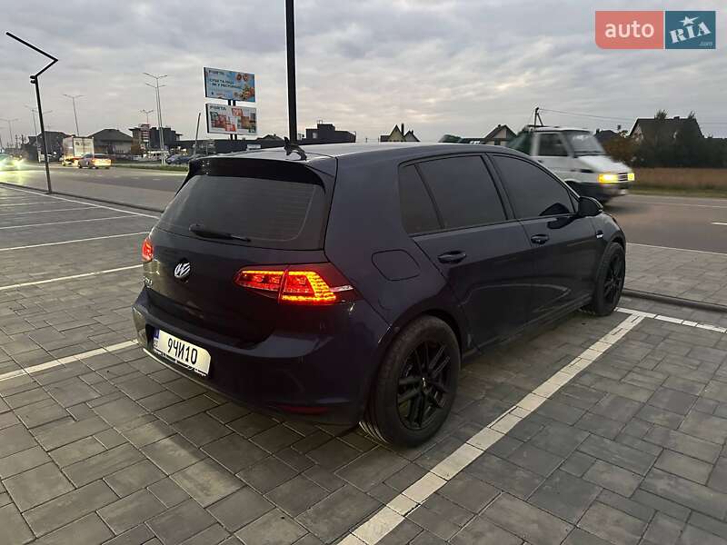 Хэтчбек Volkswagen e-Golf 2014 в Луцке