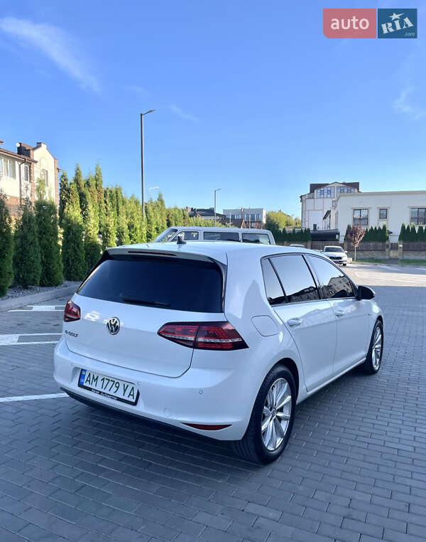 Хетчбек Volkswagen e-Golf 2015 в Харкові