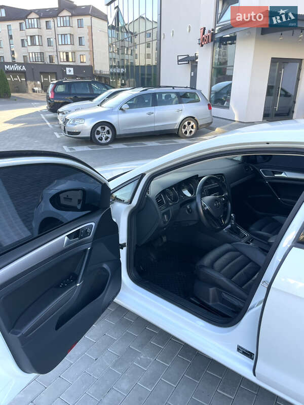 Хетчбек Volkswagen e-Golf 2015 в Харкові