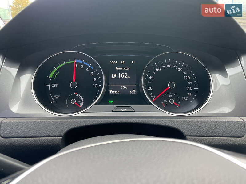 Хетчбек Volkswagen e-Golf 2015 в Харкові