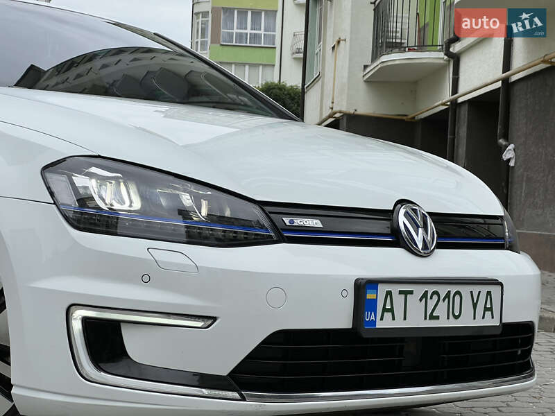 Хетчбек Volkswagen e-Golf 2015 в Івано-Франківську