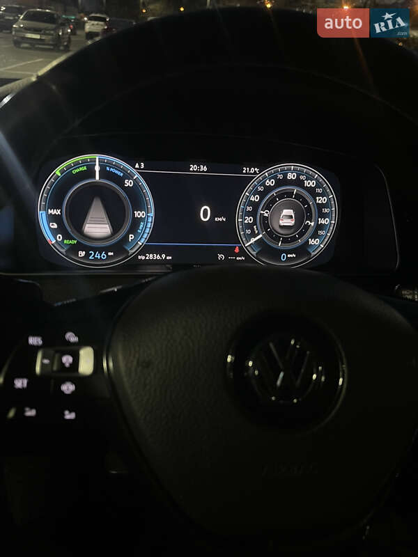 Хэтчбек Volkswagen e-Golf 2019 в Одессе