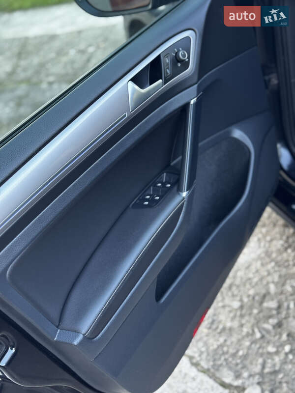 Хэтчбек Volkswagen e-Golf 2016 в Дрогобыче фото 36 Хэтчбек Volkswagen e-Golf 2016 в Дрогобыче