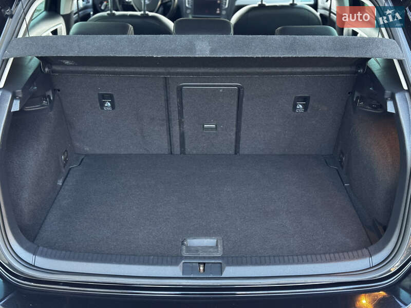 Хэтчбек Volkswagen e-Golf 2016 в Дрогобыче фото 52 Хэтчбек Volkswagen e-Golf 2016 в Дрогобыче