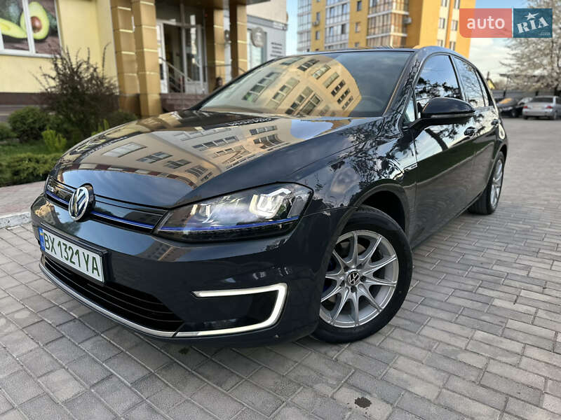 Хетчбек Volkswagen e-Golf 2015 в Кам'янець-Подільському