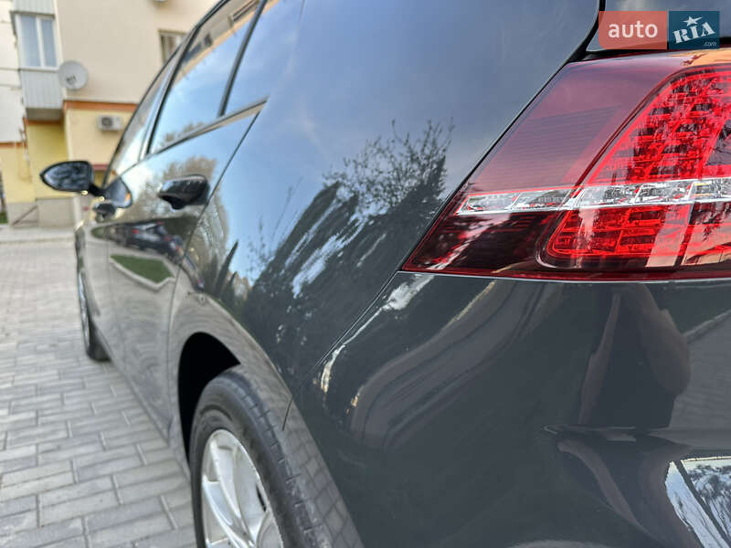 Хетчбек Volkswagen e-Golf 2015 в Кам'янець-Подільському