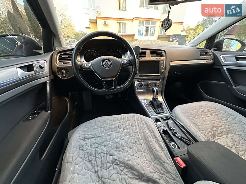 Хетчбек Volkswagen e-Golf 2015 в Кам'янець-Подільському