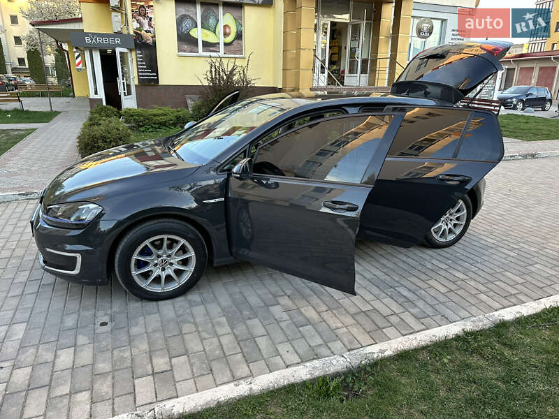 Хетчбек Volkswagen e-Golf 2015 в Кам'янець-Подільському