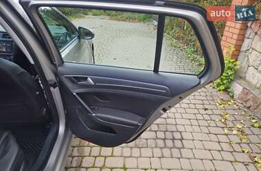 Хэтчбек Volkswagen e-Golf 2017 в 